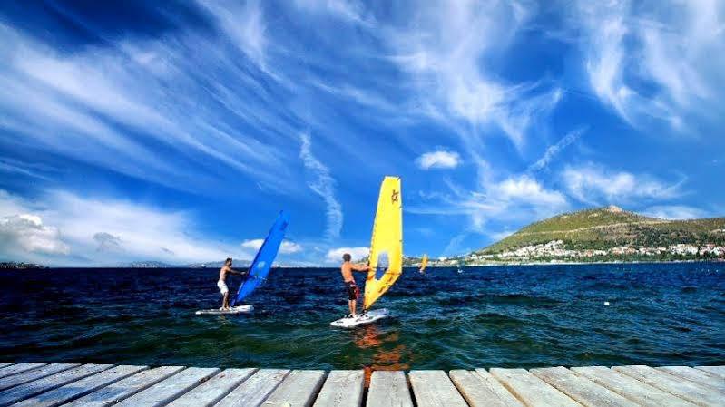 Villa Fokai Hotel Yenifoca Eksteriør bilde